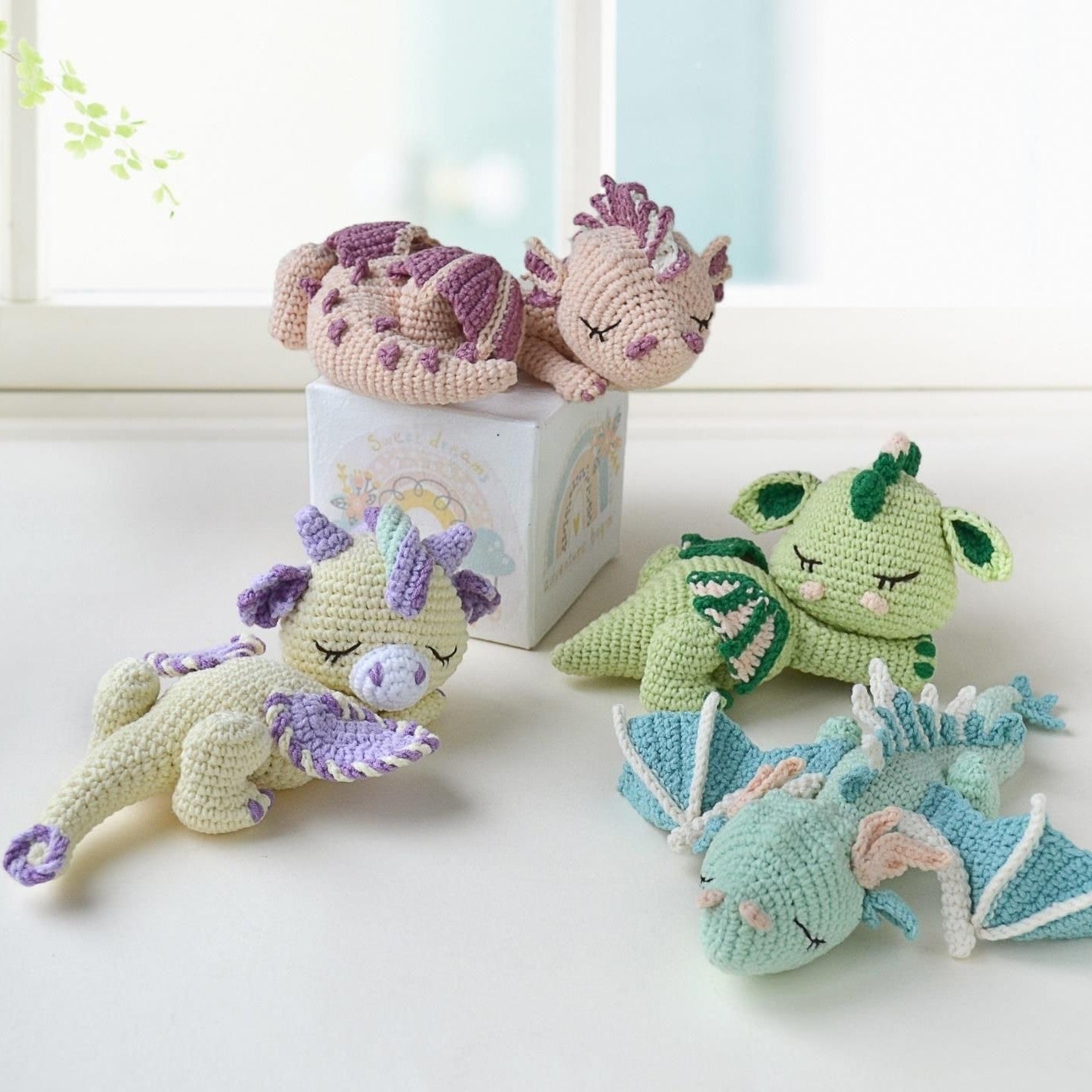 Crochet Kit for Beginners – DIY Animal & Plant Crochet Set, Starter Knitting Kit for Adults and Kids